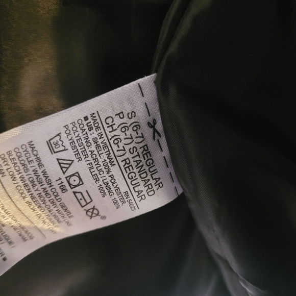 Old Navy Kids Black Puffer Vest Size S (6/7) - Picture 5 of 5